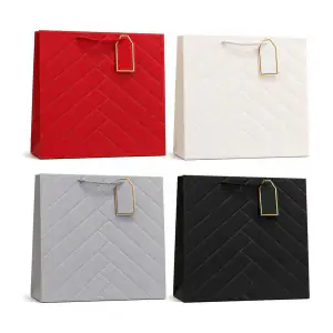 Kese, gift bags, boxes & cellophane, code 18170